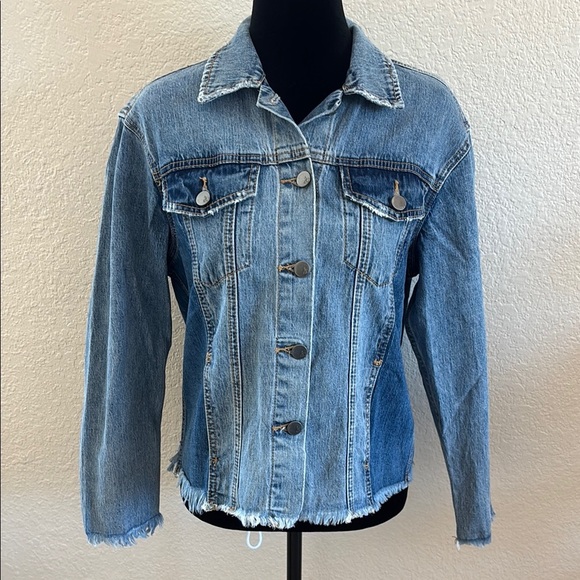 Sam Edelman The Karlie Two Toned Denim Jean Jacket With Raw Edges - Picture 3 of 11
